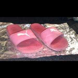 size 9 puma slides